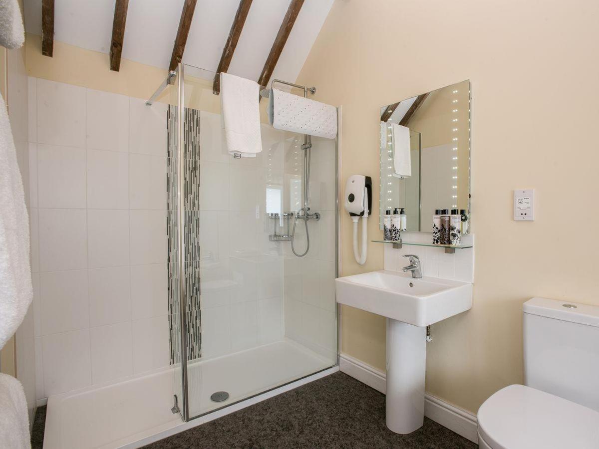 Carrick'S At Castle Farm Hotel Swanton Morley Екстериор снимка